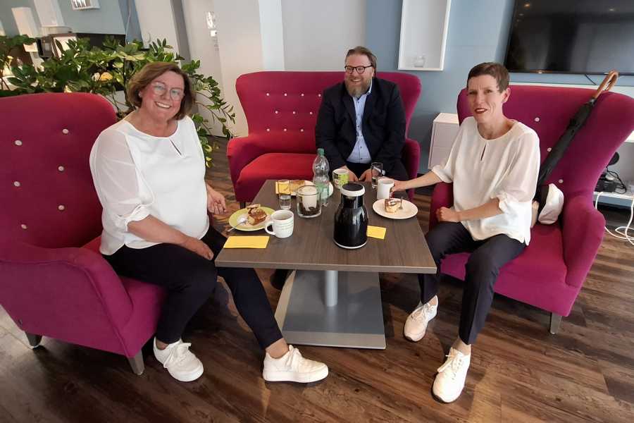 Der eben gesungene Wunsch „Aber bitte mit Sahne …“ wurde wohl nicht erhört. Aber Kaffee und Kuchen haben sich die Schallbonbons ganz sicher verdient