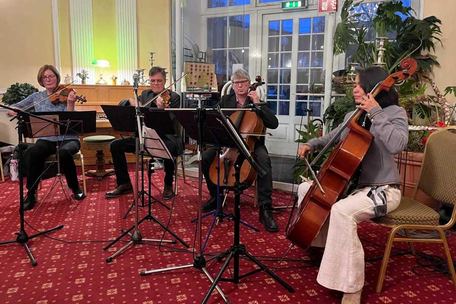 Vier Streicher und eine zauberhafte Stimme